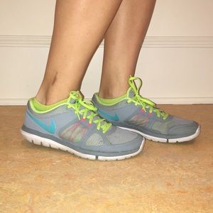 2/$15 NIKE FLEX 2014 RUN